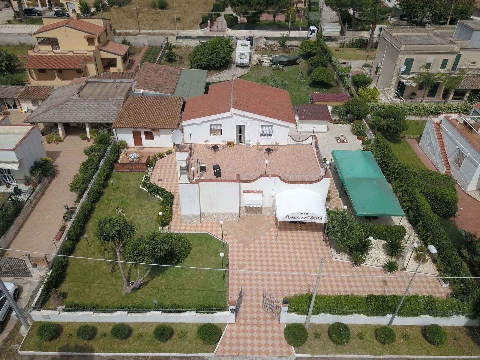 Vista dall'alto della struttura ricettia Poesia del Mare Arenella